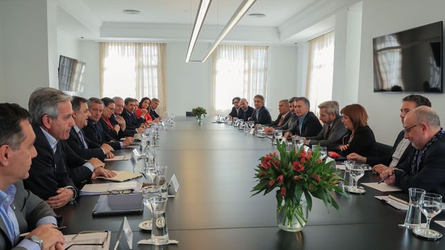 macri, ante el gabinete: mea culpa y detalles de la charla con fernandez